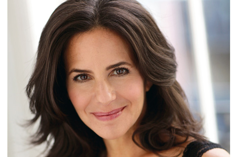 Behind The Headlines: Julie Lauren Curtis And The Family Ties Around A Country Star 3 julie lauren curtis2